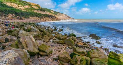 Sea View Studio Flat with heated indoor pool & spa, countryside location