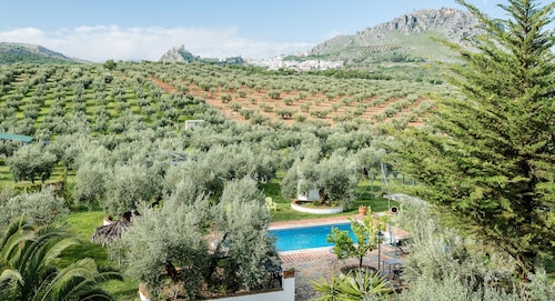 AGROTURISMO BIO el cortijillo VUODEN TARJOUS 