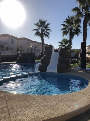 Outdoor pool - Your perfect getaway for happy and fun vacations (Orihuela Costa)