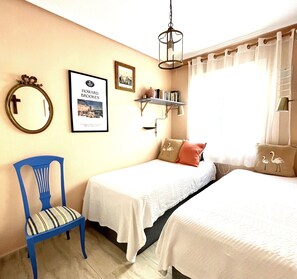 2 bedrooms, iron/ironing board, WiFi, bed sheets