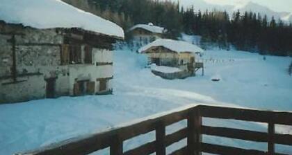 Les Arcs 1800 : chalet est idéalement situé,trÚs calme avec trÚs belle vue