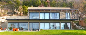 Exterior - Independent Apartment with Sea View – Vence, Architect-Designed Villa (Vence)