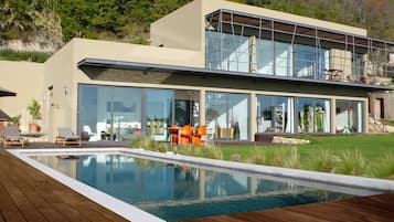 Piscine extérieure