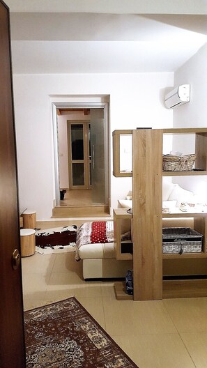 Interior - Apartment next to Greek Theater (Syracuse)