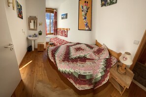 3 chambres, fer et planche à repasser, Wi-Fi gratuit