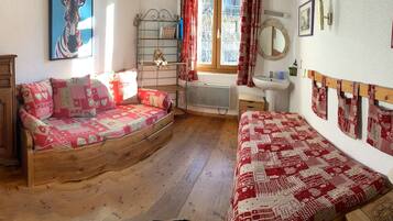 3 slaapkamers, een strijkplank/strijkijzer, gratis wifi