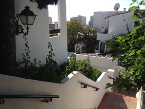 Property grounds - Pueblo Evita seaview apartment, lovely pool area in Benalmadena, close to beach! (Benalmádena)