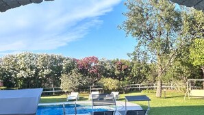 Pool - Villa with private pool, large lawn, all with sea view. (Orosei)