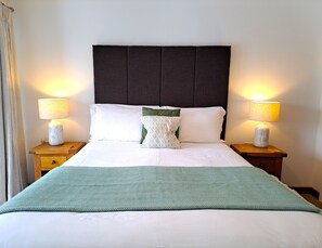 3 chambres, fer et planche à repasser, lit parapluie, Wi-Fi gratuit
