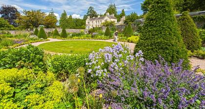 Detached Barn Conversion near Cambrian Mountain village