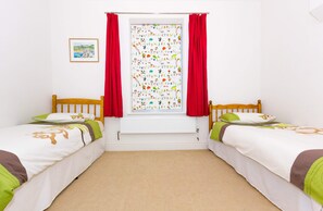 3 chambres, fer et planche à repasser, lit parapluie, Wi-Fi gratuit