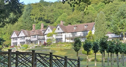 One Gidleigh Park. Unique luxury cottage in magical woodland, Chagford, Devon