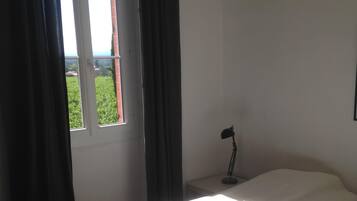 3 chambres, fer et planche Ă repasser, lit parapluie, Wi-Fi