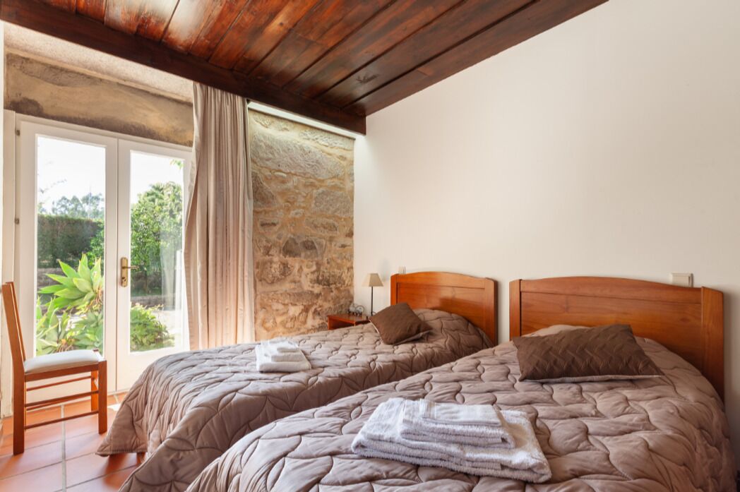 6 chambres, fer et planche à repasser, Wi-Fi, draps fournis