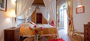 5 bedrooms, iron/ironing board, travel crib, free WiFi