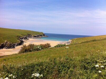 Cubert. Renovated 16th C. cottage Nr Crantock Holywell and Polly Joke beaches