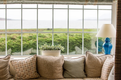 Beautiful location with sea views & beach close by. 