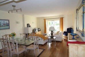 Smart TV, fireplace, stereo - Cascais charming villa in exclusive resort (Cascais)