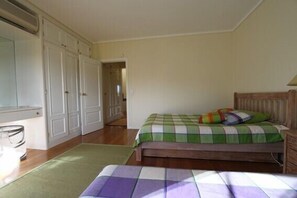 2 habitaciones, tabla de planchar con plancha y wifi gratis 