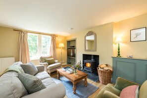 Älytelevisio, DVD-soitin, kirjoja