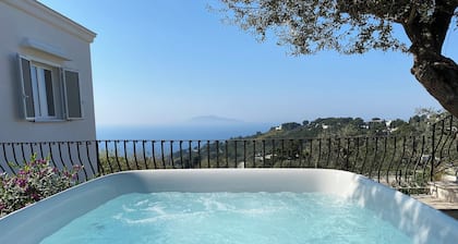 Villa Claudia - Lovely villa with Jacuzzi hot tub