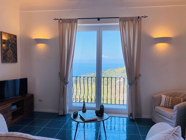 Smart TV, books, offices