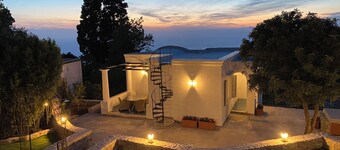 Villa Claudia - Lovely villa with Jacuzzi hot tub