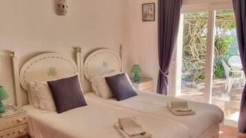 4 quartos, cofres nos quartos, ferros/tĂĄbuas de passar roupa