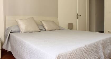 Spacious accommodation within walking distance of the historic center, 25 minutes by train from Venice