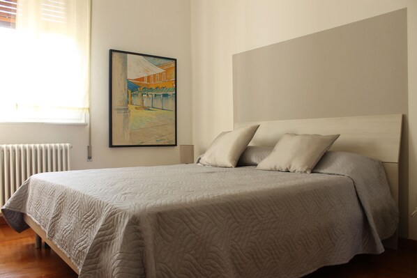 2 bedrooms, WiFi, bed sheets