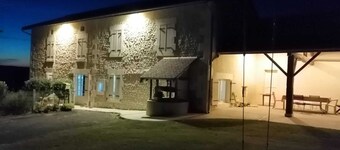 Casa di carattere con giardino e piscina