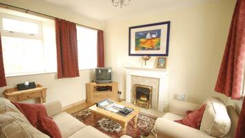 TV, fireplace, DVD player, ping pong
