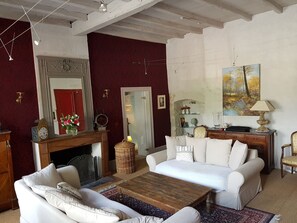 Fireplace, video games, DVD player, ping pong