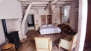 7 chambres, fer et planche à repasser, lit parapluie, Wi-Fi gratuit