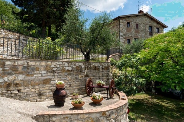 Property grounds - Apartment in a typical tuscan farmhouse (Bagno a ripoli)