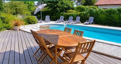 Mimizan Plage: villa ***** - 5 rooms - 6/10 persons, swimming-pool....
