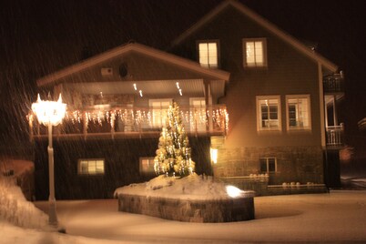 Newly built, high-quality holiday home close to Viksdalsvatnet — sleeps 9