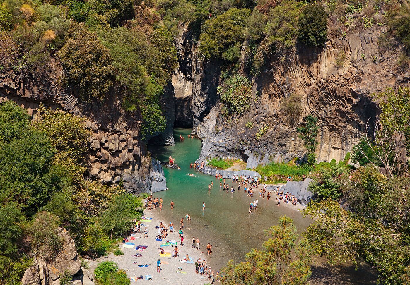 Ubicación a pie de playa y tumbonas