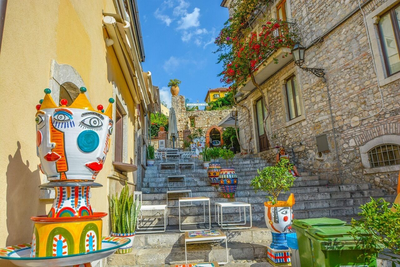 Taormina. There are bus stops in front of Casa d'A..Mare. for here.