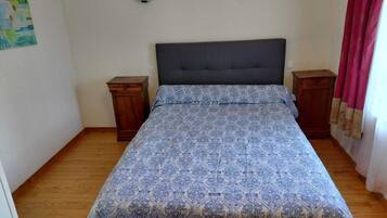 2 bedrooms, iron/ironing board, travel crib, free WiFi