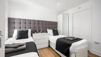 7 bedrooms, in-room safe, iron/ironing board, travel cot