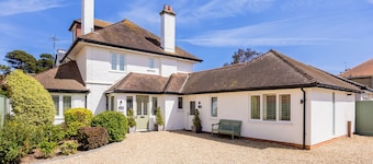 7 Bedroom Contemporary Family Friendly Home Nr Southbourne Beach