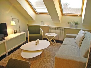 TV, DVD-spiller og stereoanlegg