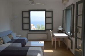 Desk, iron/ironing board, free WiFi, bed sheets - Hydra studio house with amazing harbour views (Hydra Town, Hydra)