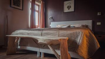 3 slaapkamers, een bureau, een strijkplank/strijkijzer, gratis wifi