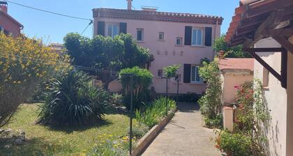 VILLA LE MAS ARDO - ALL COMFORTS FENCED GARDEN - 700M BEACHES - PYRENEES ORIENTALES