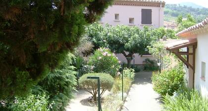 VILLA LE MAS ARDO -TOUT CONFORT TERRAIN CLOS - 700M PLAGES- PYRENEES ORIENTALES