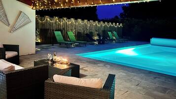 Outdoor pool, a heated pool