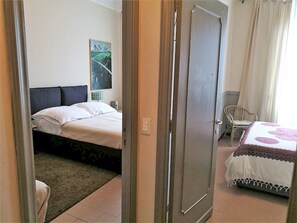 2 室のベッドルーム、アイロン / アイロン台、WiFi、ベッドシーツ