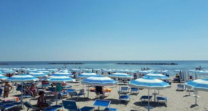 Watch the beach from the balcony! House with air conditioning, on the sea at Lido Pomposa